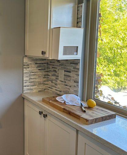 Luxe Towel Console